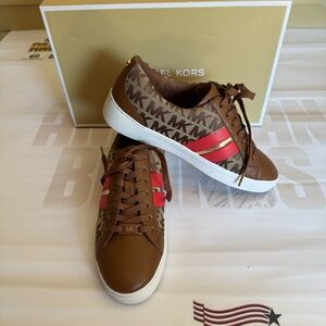 Michael Kors Catelyn Stripe Lace Up Textile Sneakers With Box